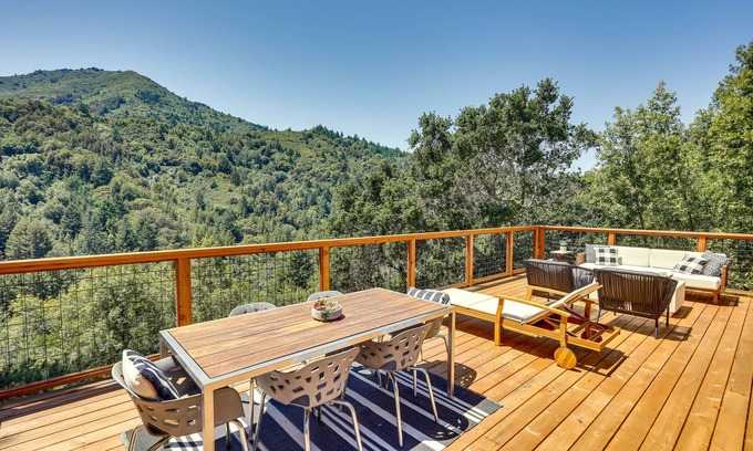 Larkspur Cabina | Unique Larkspur Cabin w/ Treetop Mountain Views!