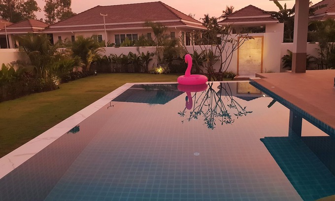 Hua Hin Villa | ¡Villa de lujo con piscina infinita única en Hua Hin!