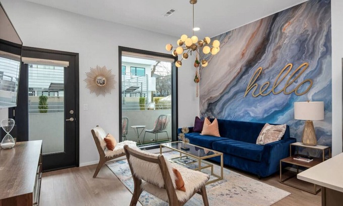 Edgehill Condominio | Unique Nashville Condo ★ POOL, PATIO, PARKING