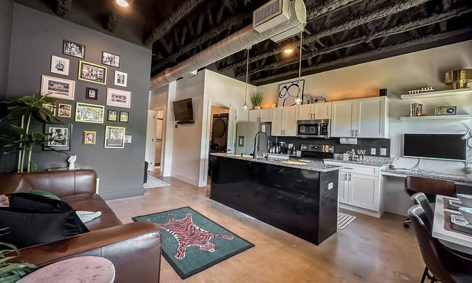 Nashville Apartamento | Unique Nashville Executive Condo & Workspace