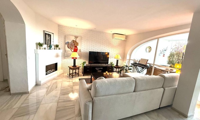 Elviria Chalet De Esquí | Unique property in Marbella Costa del Sol, spectacular views, close to beach