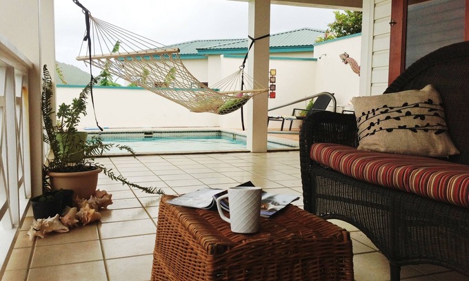 Frigate Bay Villa | Escapada romántica única, magníficas vistas al mar, piscina y jardines exóticos