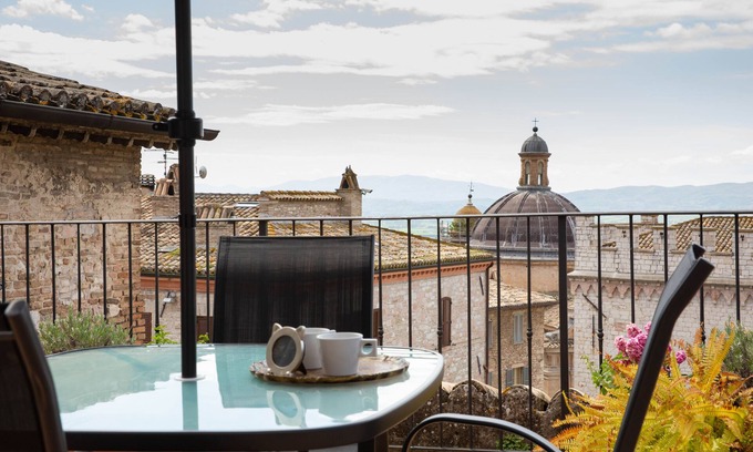 Assisi Apartamento | Apartamento en el centro con terraza panorámica.