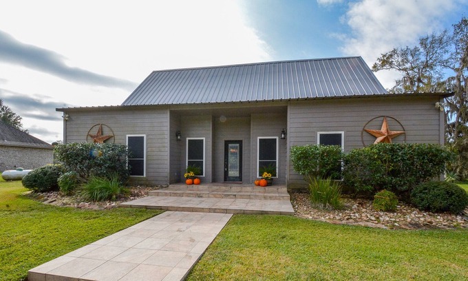 Brazoria Casa | Unique San Bernard River Escape With Pool