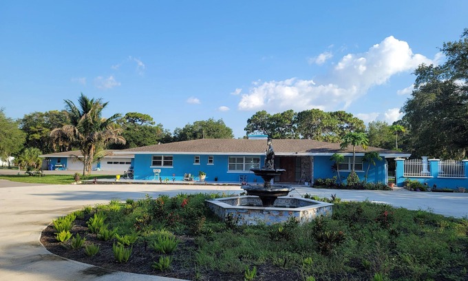 Desoto Acres Casa | Unique Sarasota Estate .