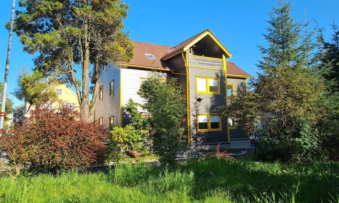 Stavanger Casa | ★ Unique, Spacious And Modern 3 BR w / King Beds, Near City Center, Free Parking