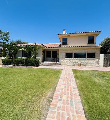 Baker Street Casa | UNIQUE SPANISH HACIENDA HOUSE with POOL VINTAGE 1948 EUROPEAN ANTIQUES ETHNIC ART
