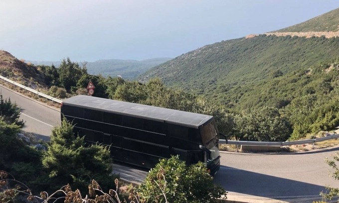 Tirana Casa | Unique Stay: Cozy Nightliner Tour Bus