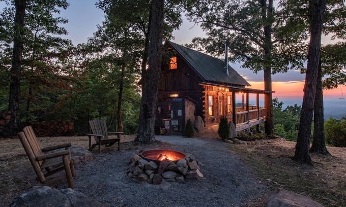 Seymour Cabina | Unique Tiny Home Cabin - Breathtaking Views