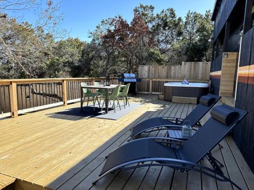 Leander Casa | Unique Tiny House with Hot-tub, Fire Pit and Hiking Trail in Leander, Texas