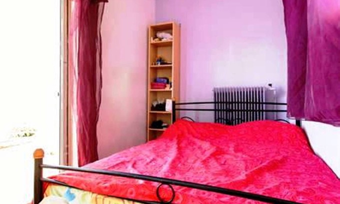 Dafni-Ymittos Apartamento | Vista única en Dafni. ¡Apartamento cerca de Atenas con una gran vista de la Acrópolis!