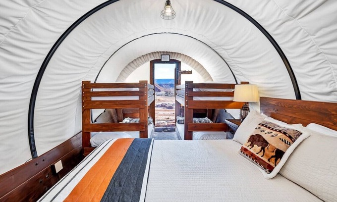 Virgin Cabina | Unique Wagon w/ 1QB-2BB bathroom #21