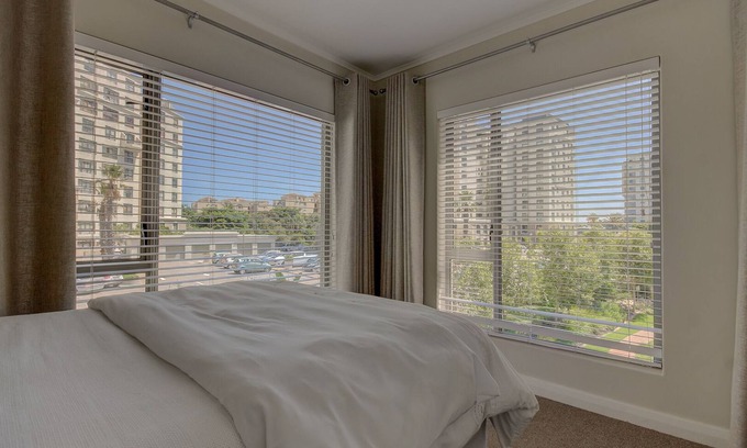 Century City Apartamento | UniqueStay Mayfair Luxury Apartment