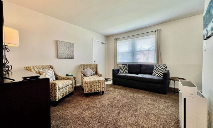 Trenton Apartamento | Unit 1 -17 S First Street · Trenton's apartment on First