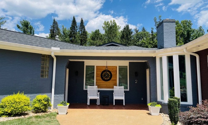 Charlottesville Condominio | Unit 1 Expansive Luxury Suite for up to 4 Persons