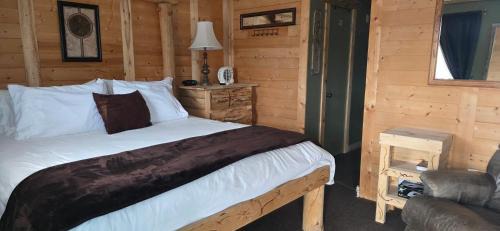 Cedaredge Cabina | Unit 2 at the Cedaredge Lodge