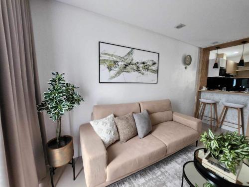 Pallocan Apartamento | Unit 301 at One Pontefino