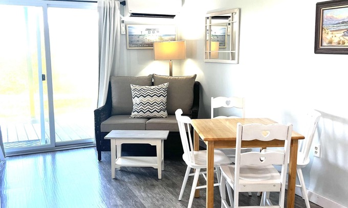 North Truro Condominio | Estudio de eficiencia Queen y literas en la planta baja, unidad n. ° 7