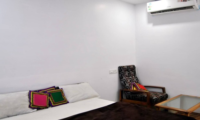 Jabalpur Casa | Unidad 8 Hermosa y limpia habitación para quedarse
