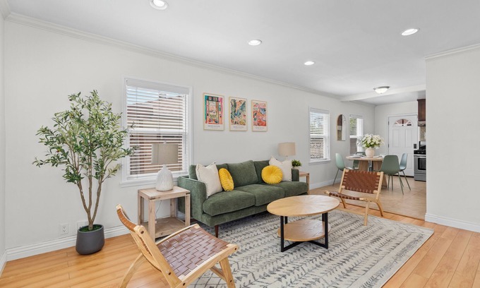Burbank Casa | Universal Studio/ Burbank/LA Super Cute Home