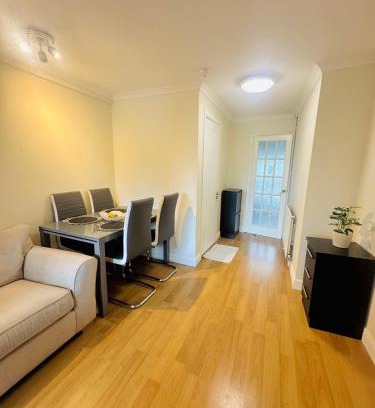 Aylesbury Casa | Unnati stay