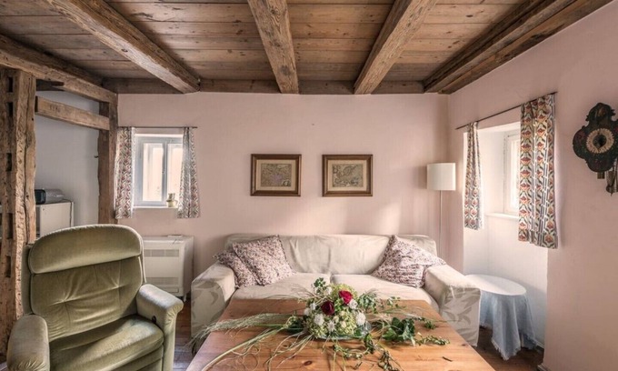 Unsleben Apartamento | Castillo con foso Unsleben, casa del castillo
