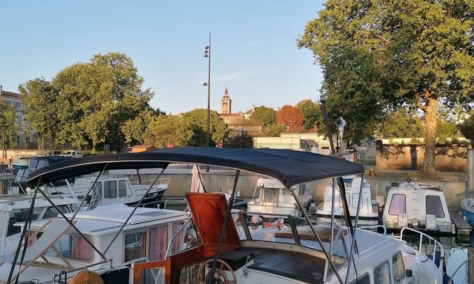 Cognac Alquiler De Eote | Unusual accommodation, 5 minutes from the station and all the must-see sites.