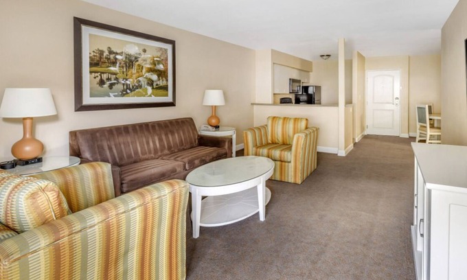 Canyon Corridor Complejo | Unwind and Explore | Your Palm Springs Retreat! 4 Stunning Suite w/ Balcony