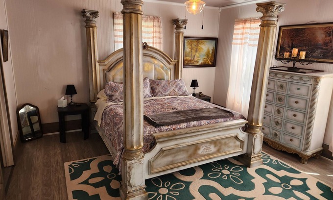 Lansing Casa | Unwind at the Lotus house Opal suite.