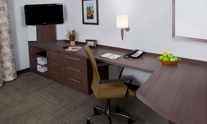 Southfield Hotel | Unwind in a Pet-friendly Southfield Suite w/ Private Kitchen and Free Parking!