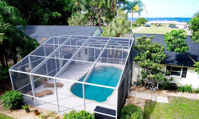 Trailer Estates Casa | 🏖 Unwind & Relax Bay View NEW GAME ROOM Heated Pool Close to Beaches