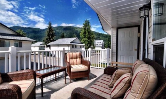 Sicamous Casa | En juego 20-27 de julio - Lake Property