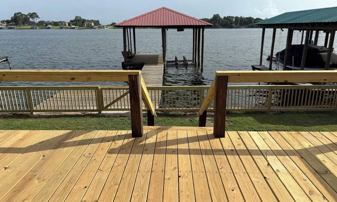 Jarreau Casa | Updated 4-bedroomnToddler safe backyard, new appliances and furniture, green egg