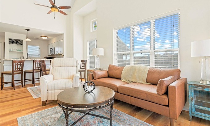 Manteo Condominio | Updated Buccaneer Village 526 | Pet Friendly | Canal Front