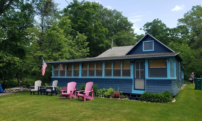 Thousand Island Park Cabaña | Updated Cottage -- Pet & Family Friendly