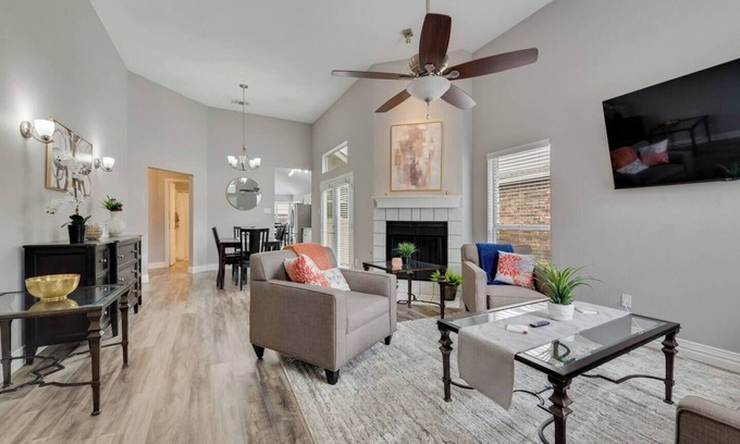 Coppell Casa | Clean, Updated, Comfortable, and Quiet Space!