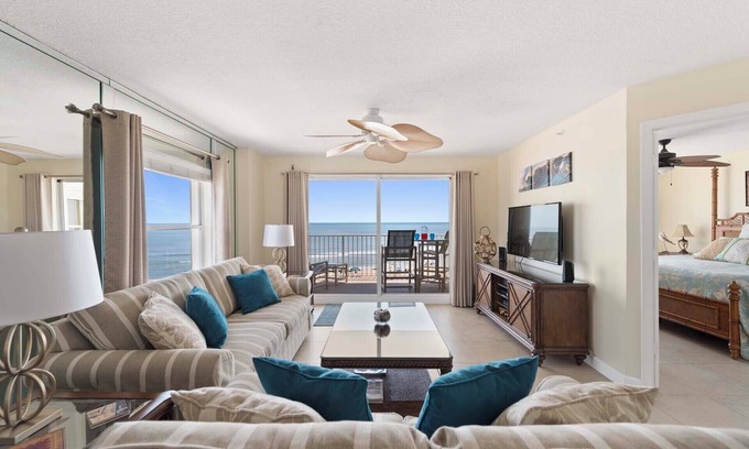 Seawinds Condo Condominio | Updated direct oceanfront corner with private balcony, beachfront pool and garage