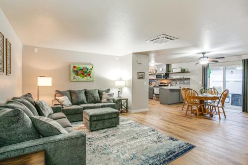 Enumclaw Casa | Updated Duplex Home Less Than 1 Mi to Downtown Enumclaw!