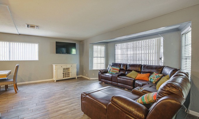 El Centro Casa | Updated El Centro Home w/ Private Patio