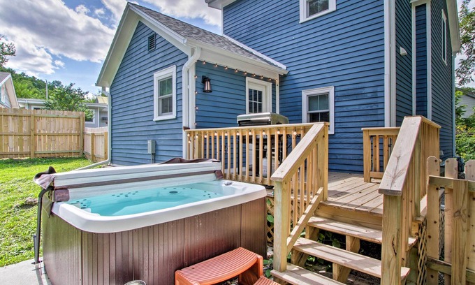 Galena Casa | NUEVO-Galena Home w / Pet-Friendly Yard- Walk Downtown