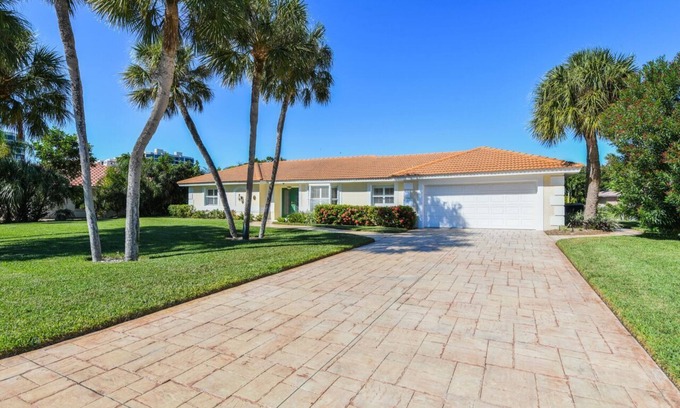 Longboat Key Casa | PARAÍSO ENCONTRADO * PACÍFICO Y ELEGANTE ACTUALIZADO * CANAL HOME * PASEO A LA PLAYA * BICICLETAS NUEVAS
