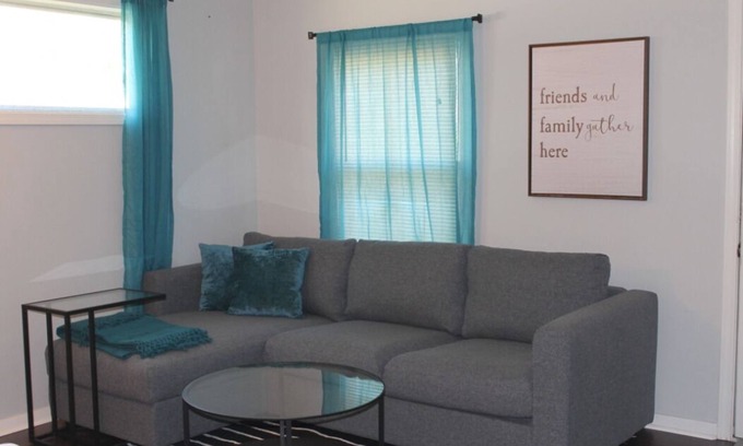 Hazel Park Casa | Updated Hidden Gem In Hazel Park close to Ferndale, Royal Oak, and Detroit