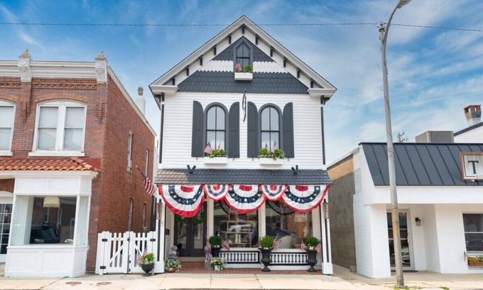Cape May Court House Apartamento | Updated in downtown Cape May Court House!