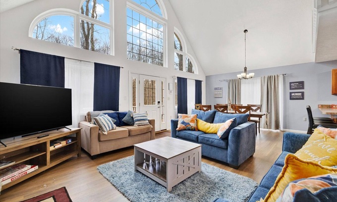 Thornhurst Casa | Updated!! Lake House W/ Hot Tub, Game Room, & Firepit In Arrowhead Lake