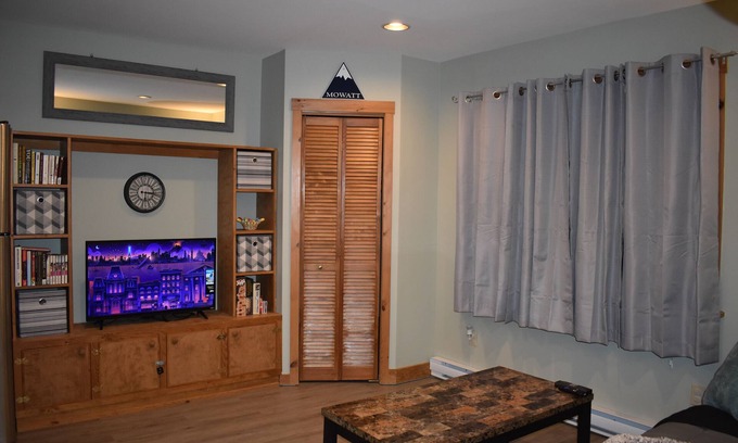 Carrabassett Valley Condominio | Updated retreat minutes from Sugarloaf