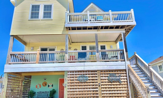 Colington Casa | Updated 4BR coastal home & yard. Sleeps 10. Great area. Flexible check in & out!