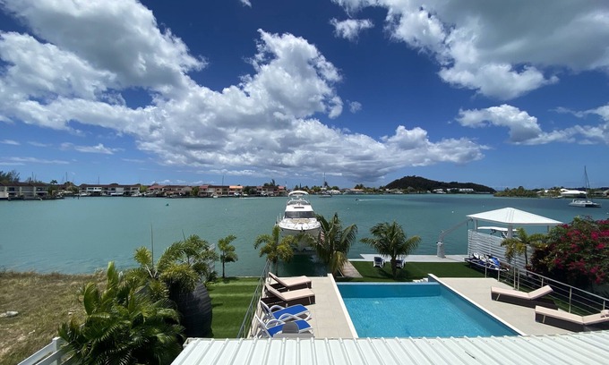 Jolly Harbour Casa | Updated spacious villa with private pool