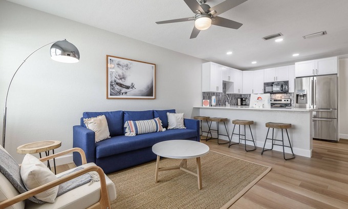 Apollo Beach Condominio | Updated Waterfront Condo in Apollo Beach