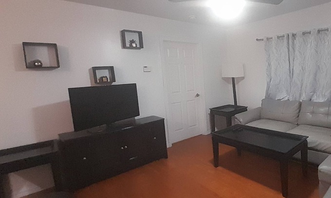 Bouvet Island Apartamento | Upgraded 2 Bedrooms Apartment, Near Amenities
