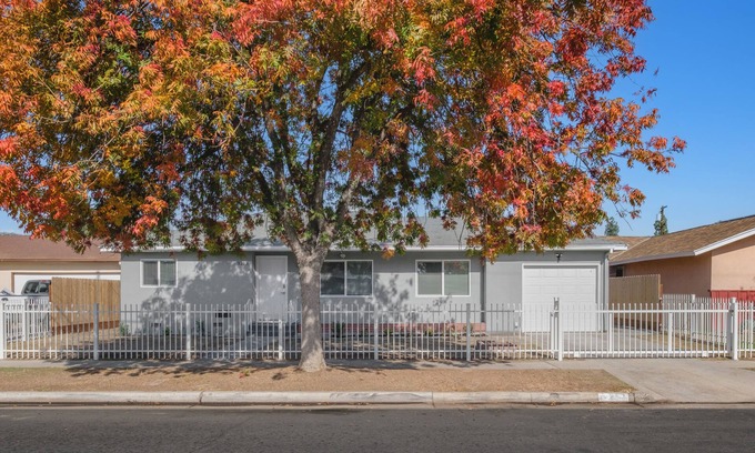 Raisin Casa | Upgraded 3B/1Bth w GreatA to Nat'l Parks & Airport